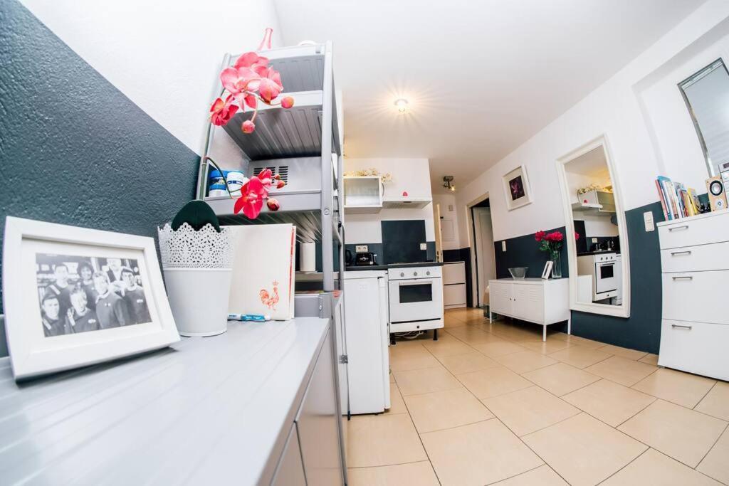 Sunny Apartment At Rostock - Pink Екстер'єр фото